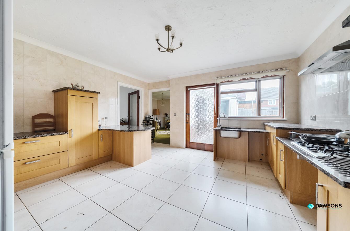 Y Llwyn, Llanelli, SA15 1JT